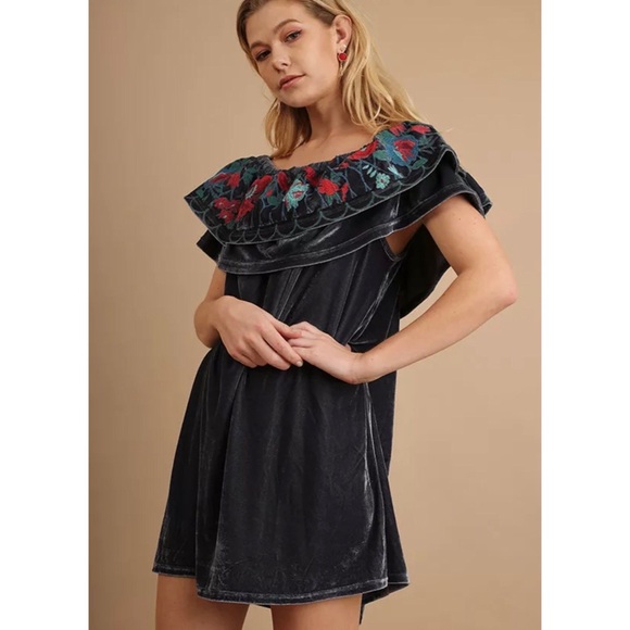 Umgee Off Shoulder Dress Velour Gray Embroidered - Picture 3 of 7